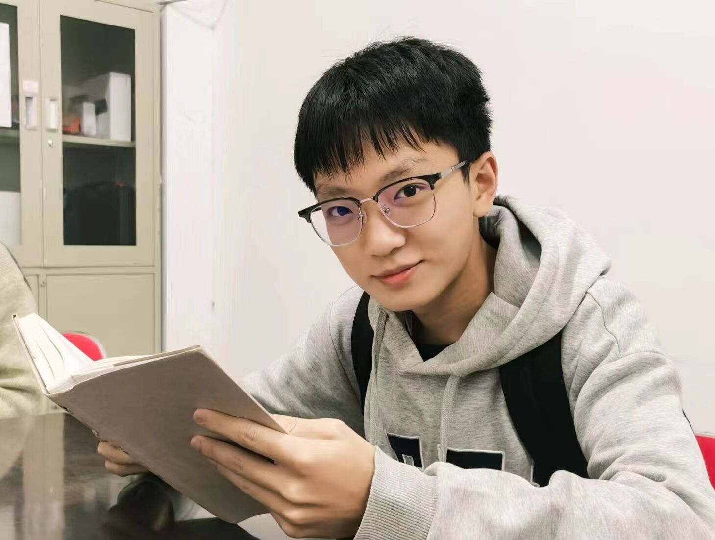 罗教员的照片_福州家教通