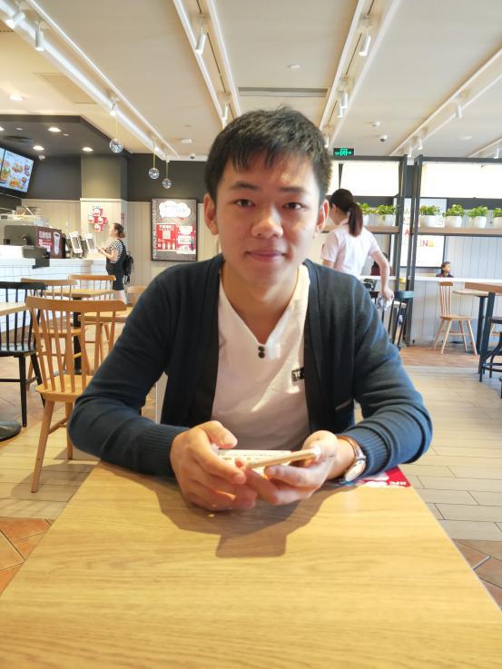 李教员的照片_福州家教通
