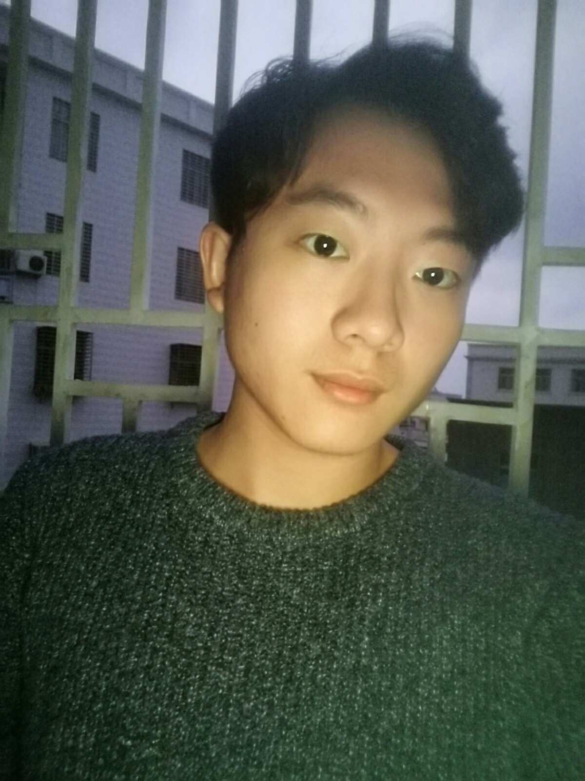 何教员的照片_福州家教通