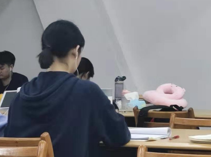 黄教员的照片_福州家教通