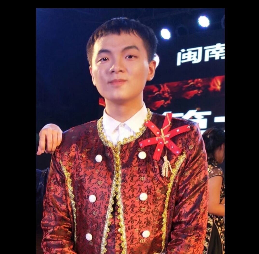黄教员的照片_福州家教通